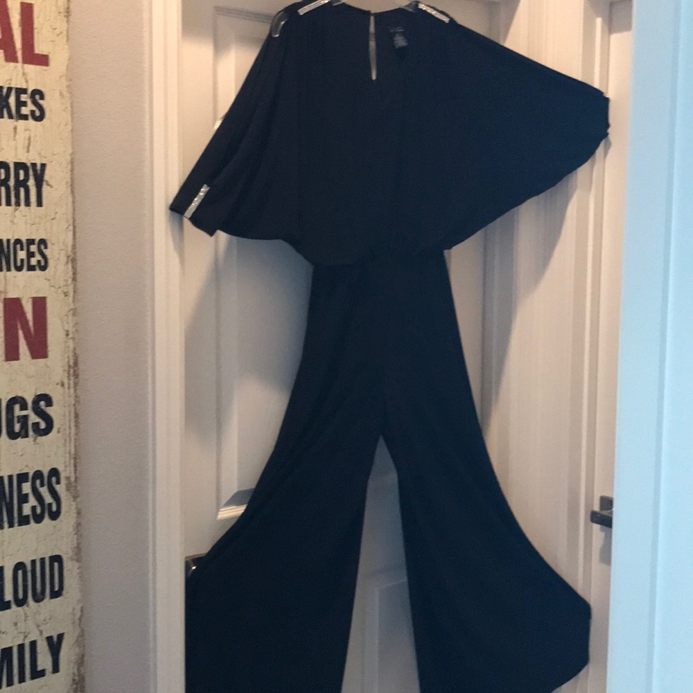 Elegant wide leg with simple classy bling